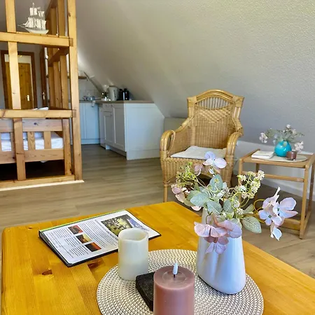 Uns Wiek Hus 7 * Middelhagen